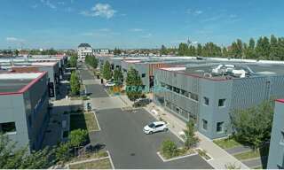 Local industriel  873 m² à louer à Le Blanc-Mesnil (93150)