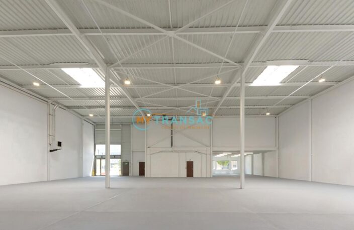 Blanc-Mesnil A LOUER Entrepôt de 1 321m² — photo 3