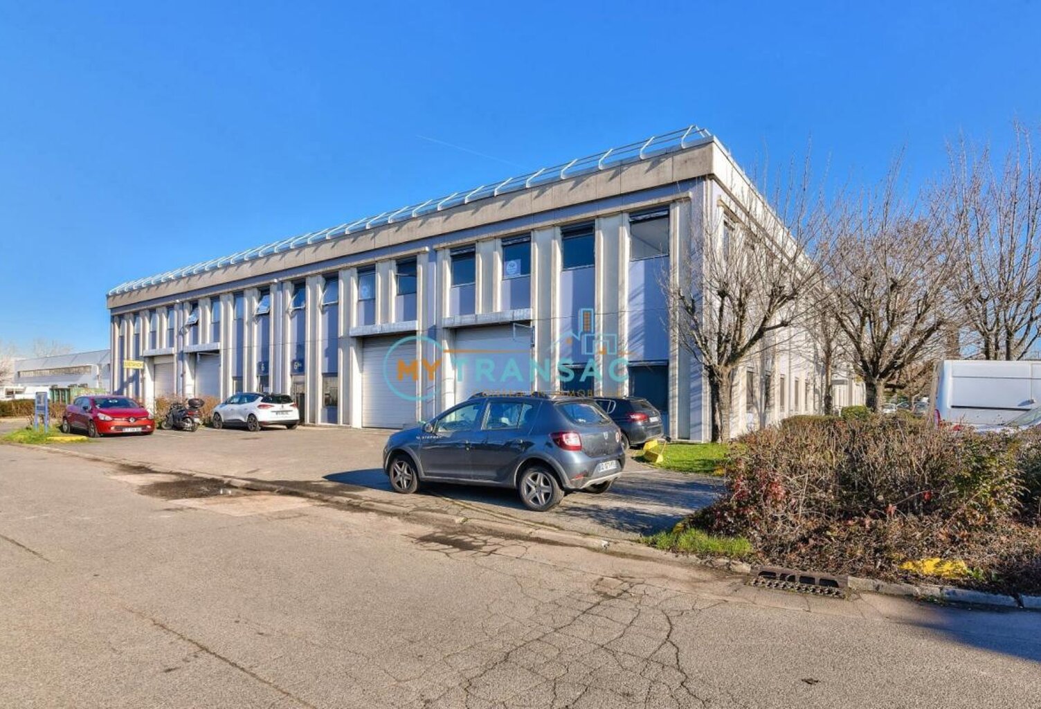 Aulnay-sous-Bois Parc : A louer plusieurs Locaux — photo 1