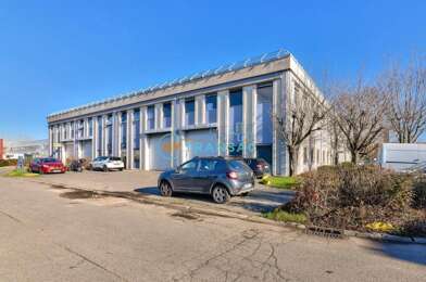 Local industriel  2497 €