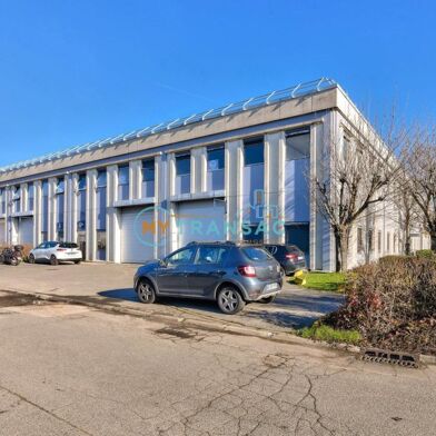 Local industriel  2497 €