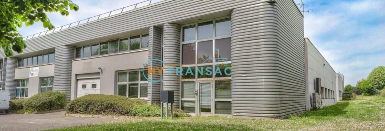 Local industriel  458 m² à louer à Tremblay-en-France (93290)