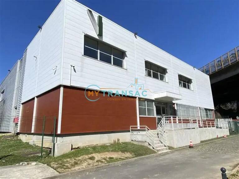 ARCUEIL A louer 268m² de bureaux — photo 1