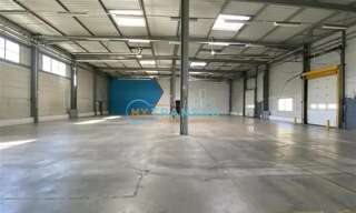 Local industriel  1375 m² à louer à Arcueil (94110)