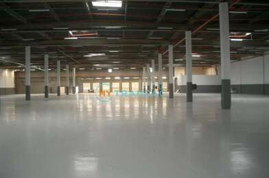 Local industriel  49840 €