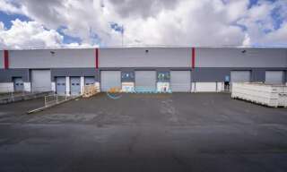 Local industriel  4305 m² à louer à Les Ulis (91940)