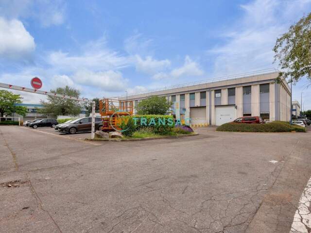 Aulnay-sous-Bois Parc : A louer plusieurs Locaux — photo du bien