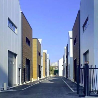 Local industriel  2420 €