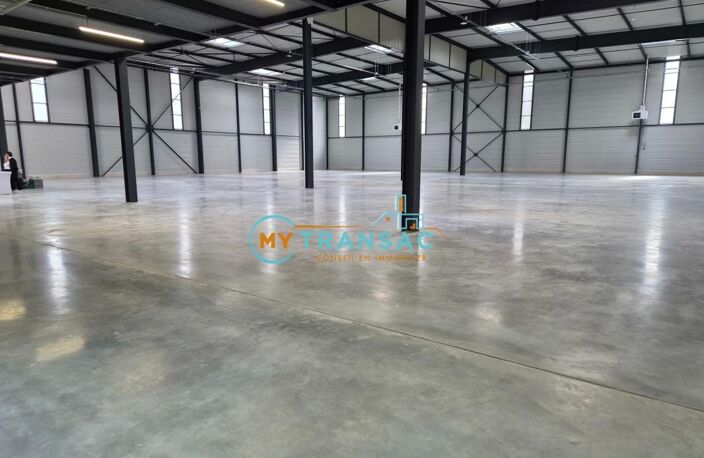 Lot A1 : A LOUER Local d'activité 2 635m² à Aulnay-sous-Bois — photo 2