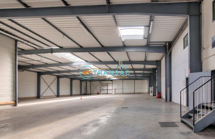Tremblay-en-France A LOUER 3 384m² sur un foncier de 7 512m² — photo 2