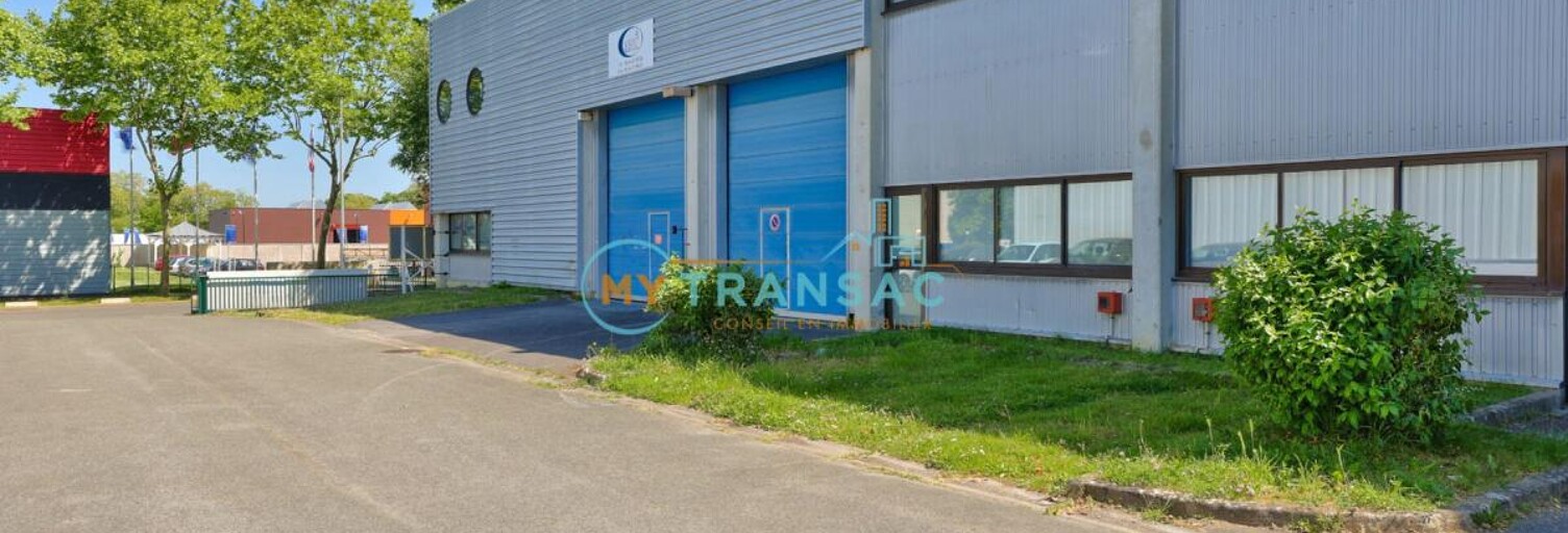 Local industriel  827 m² à louer à Collégien (77090)