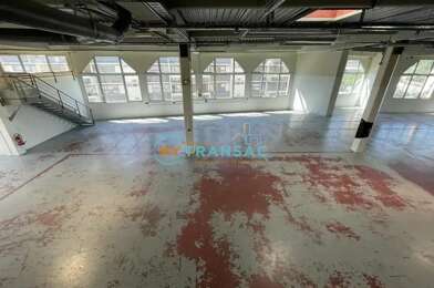 Local industriel  9251 €
