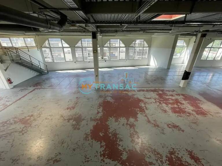 A LOUER 854m² d'activité et de bureaux — photo 1