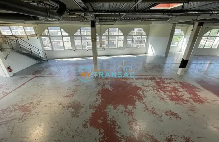 A LOUER 854m² d'activité et de bureaux — photo 2