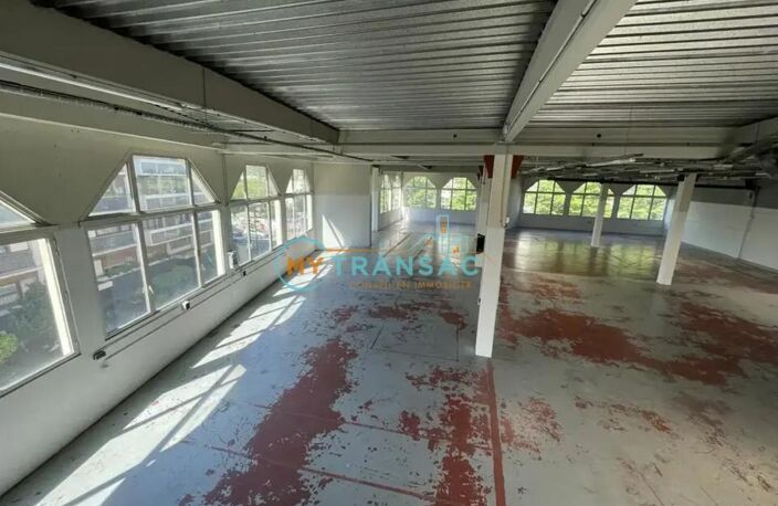 A LOUER 854m² d'activité et de bureaux — photo 3
