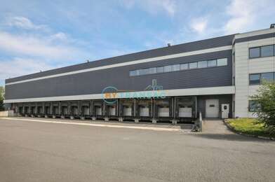 Local industriel  74142 €