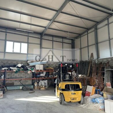 Local industriel  2500 €