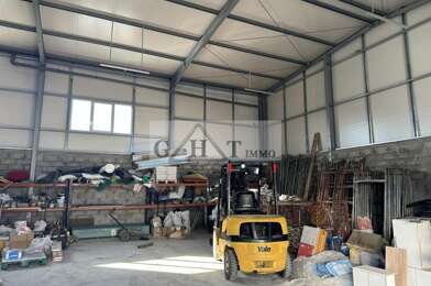 Local industriel  2200 €