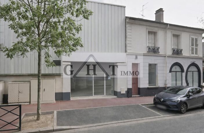 A LOUER LOCAL COMMERCIAL SAINT MAUR DES FOSSES — photo 3