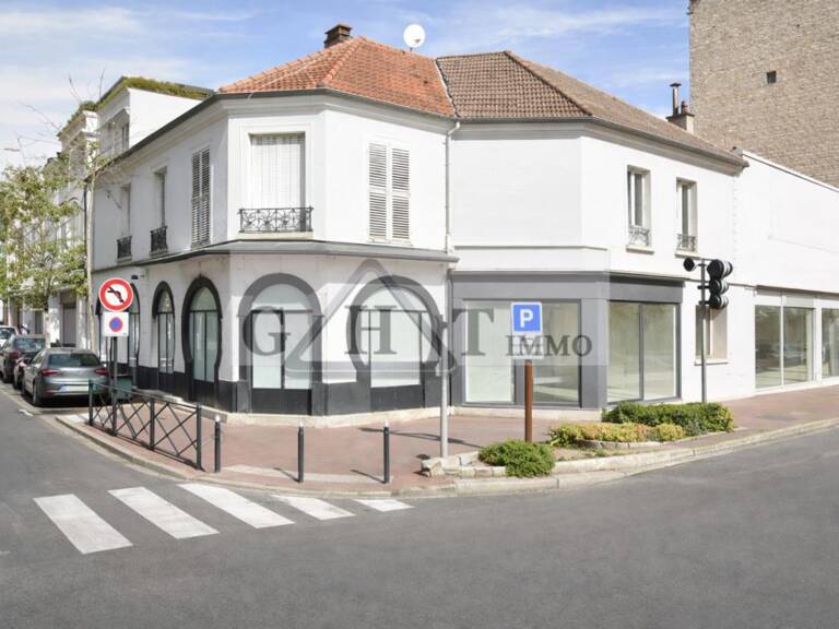 A VENDRE LOCAL COMMERCIAL SAINT MAUR DES FOSSES — photo 1