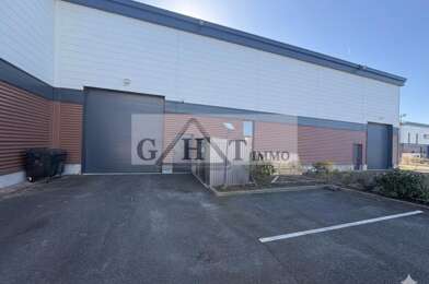 Local industriel  2083 €