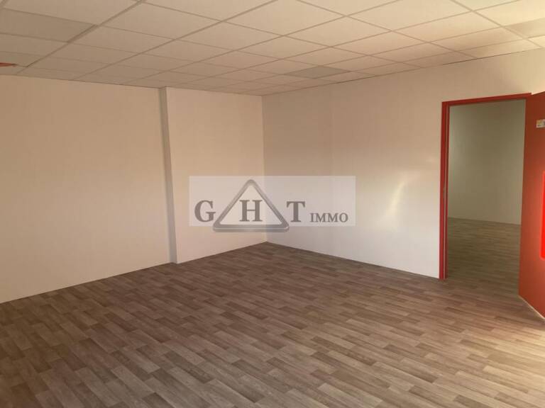 À LOUER – CREIL - LOT DE BUREAUX  – 112 m² — photo 1