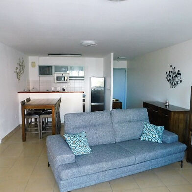 Appartement 2 pièces 922 €