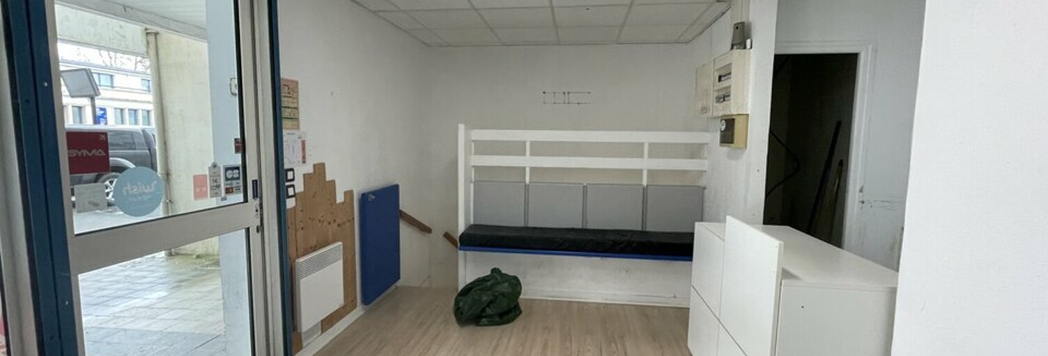 Commerce  34 m² à louer à Lanester (56600)