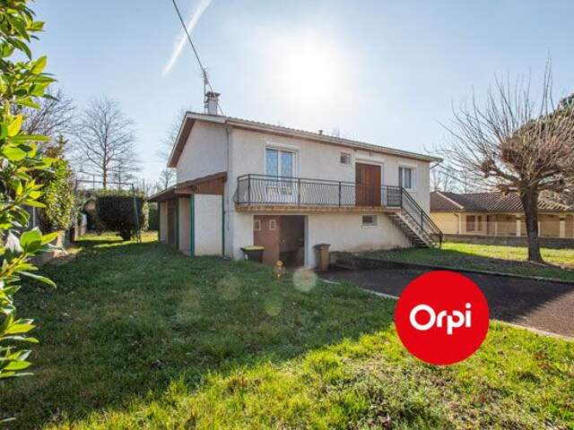 Maison A vendre - Saint Priest - Secteur Fort - 110m² - 4 chambres - Terrain 660m² — photo du bien
