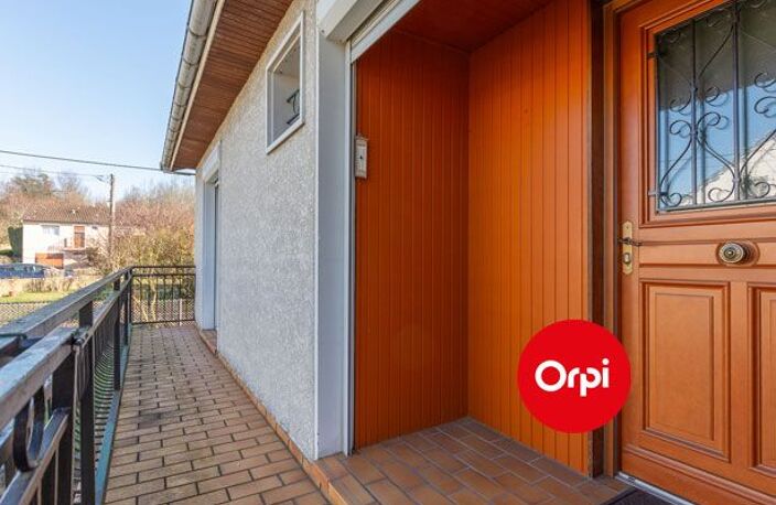 Maison A vendre - Saint Priest - Secteur Fort - 110m² - 4 chambres - Terrain 660m² — photo 2