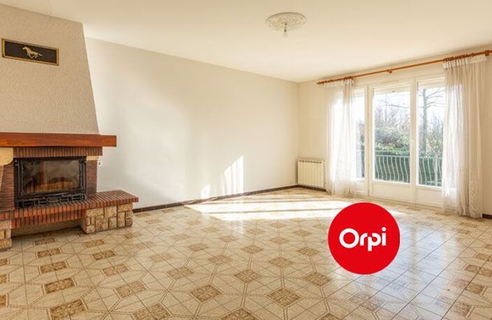 Maison A vendre - Saint Priest - Secteur Fort - 110m² - 4 chambres - Terrain 660m² — photo 3