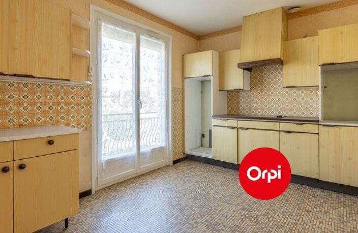 Maison A vendre - Saint Priest - Secteur Fort - 110m² - 4 chambres - Terrain 660m² — photo 5