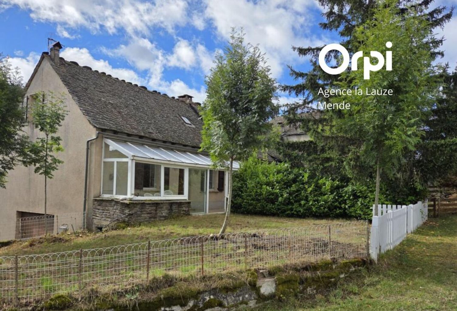 Maison sur 3 niveaux avec grand sous-sol de 60 m² – à rénover — photo 1
