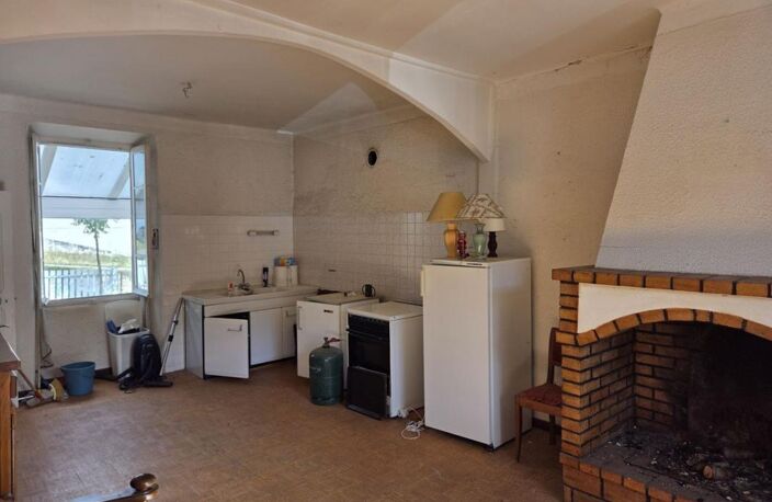 Maison sur 3 niveaux avec grand sous-sol de 60 m² – à rénover — photo 4