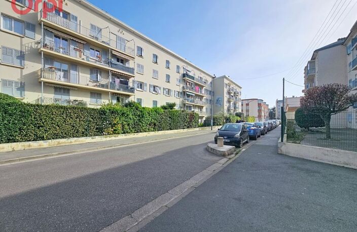 Appartement familial À Vendre 4/5 PIECES BALCON PARKINGS PROCHE COMMODITES — photo 5