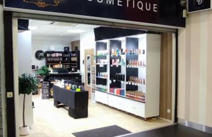 Bien Commercial À Louer — photo 3