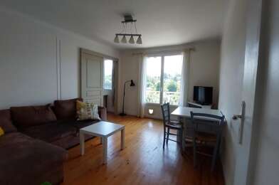 Appartement 3 pièces 870 €