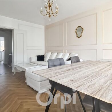 Appartement 3 pièces 700 €