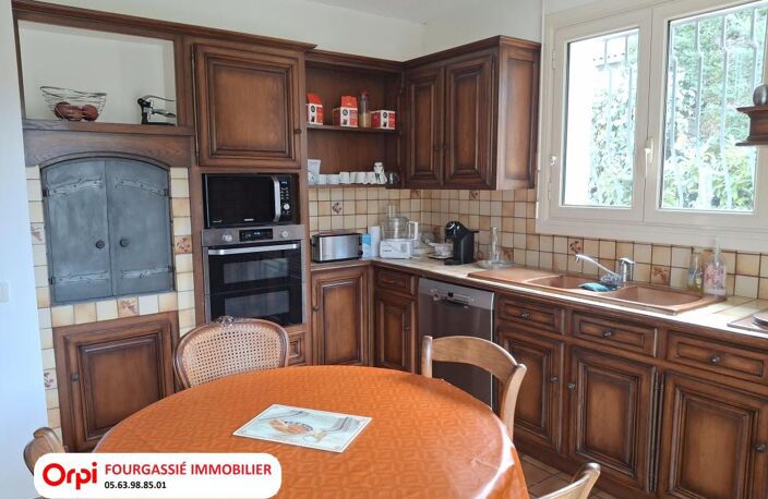 MAZAMET ENSEMBLE IMMOBILIER MAISON AVEC 600 M² DE DEPENDANCES — photo 5