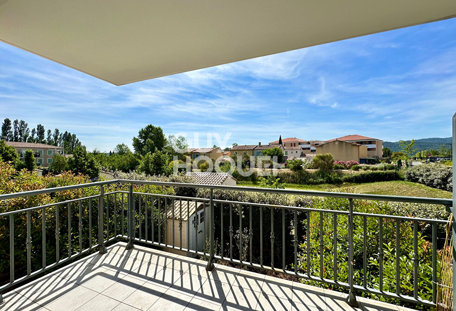 CHARMANT T2 AVEC BALCON ET PARKING — photo 1