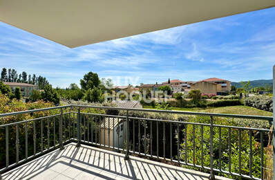 CHARMANT T2 AVEC BALCON ET PARKING — photo du bien