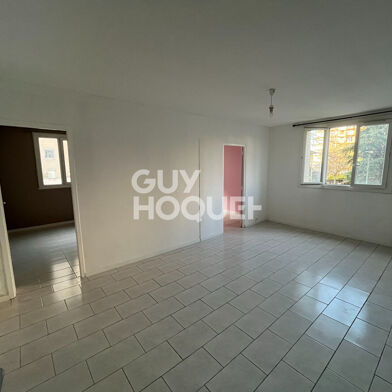 Appartement 3 pièces 752 €