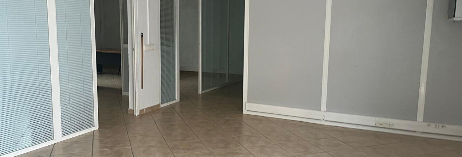 Commerce 1 Pièce 100 m² à louer à Beynost (01700)