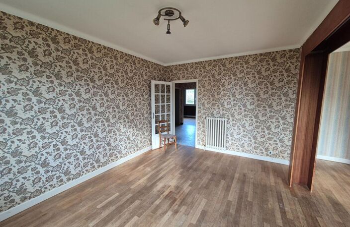 Maison Montaignac Sur Doustre 7 pièce(s) 204 m2 — photo 4