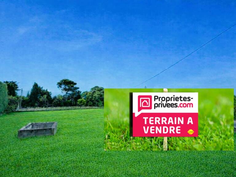 Terrain constructible 730 m² à vendre à Reillanne 04110  Luberon  110 000 — photo 1