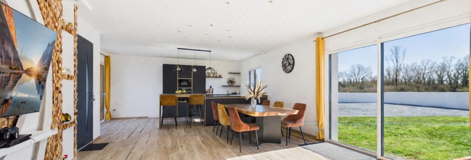 Maison 5 Pièces 129 m² à vendre à Civray (86400)