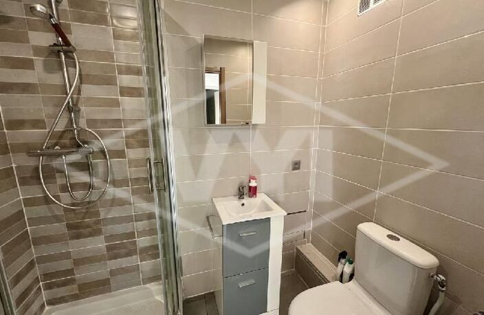 Vente appartement 2 pièces 47 m² Combs-la-Ville (77380) — photo 3