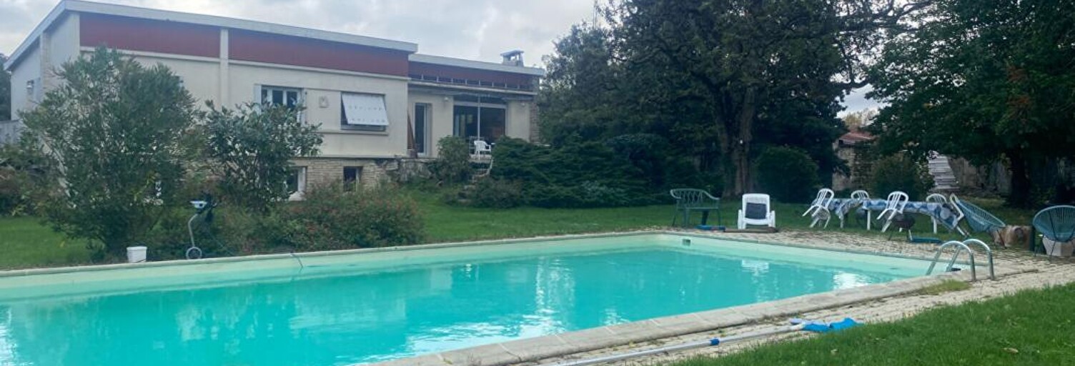 Maison 7 Pièces 202 m² à vendre à Magné (79460)