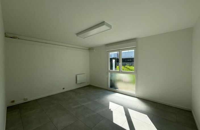 Bien Commercial À Louer — photo 2