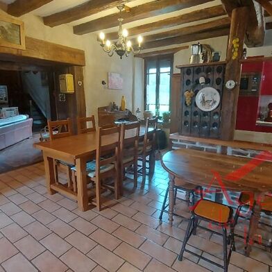 Maison 9 pièces 240000 €